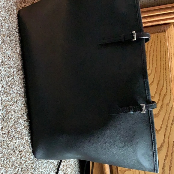 EUC Michael Kors large tote. - Picture 2 of 4